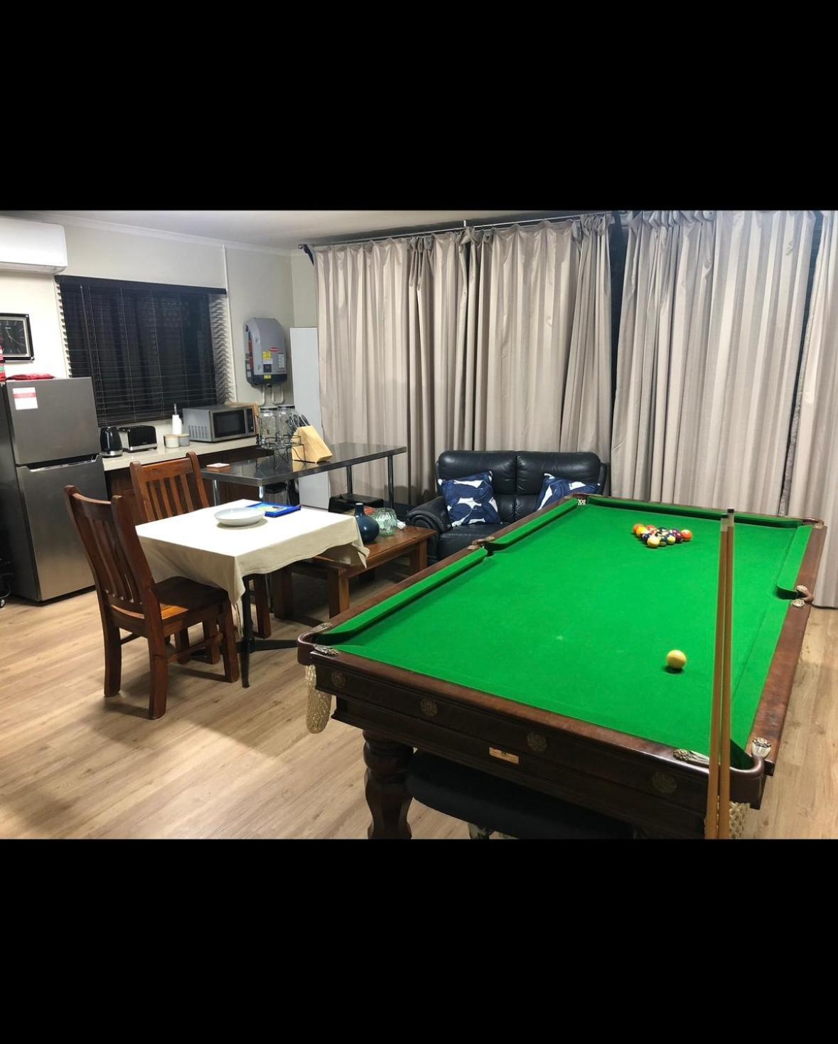 Semi-Private Half House With Games Room & Jacuzzi In Maiden Gully, Bendigo Exterior photo